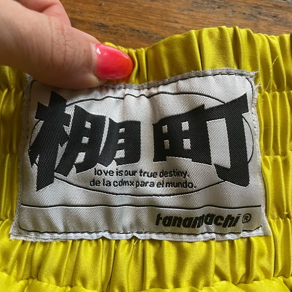 Tanamachi yellow pleated skirt. Size 1 NBW but too small for me - Picture 4 of 4
